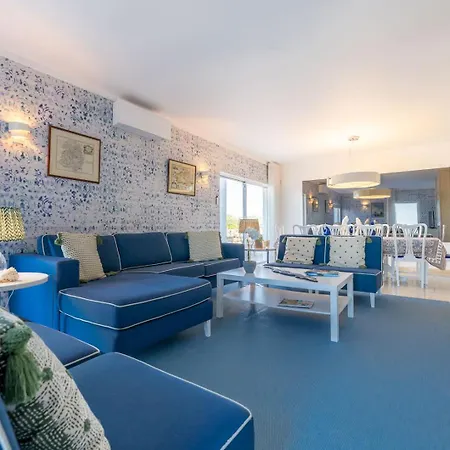 Alice - Walk To Pool Tennis Court Villa