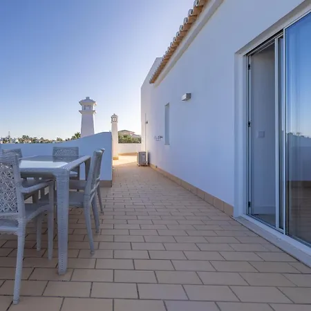 Alice - Walk To Pool Tennis Court Villa